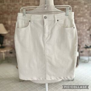 Banana Republic Factory Skirt Denim White Pencil 8 Stretch Mini Casual